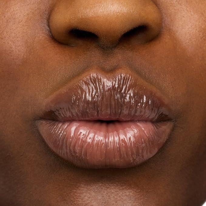 essence | Hydra Kiss Lip Oil |Intense Hydration & Glossy Finish | Infused with Hyaluronic Acid, Vitamin E & Jojoba Oil | Vegan & Cruelty Free (07 | Classy Glassy)