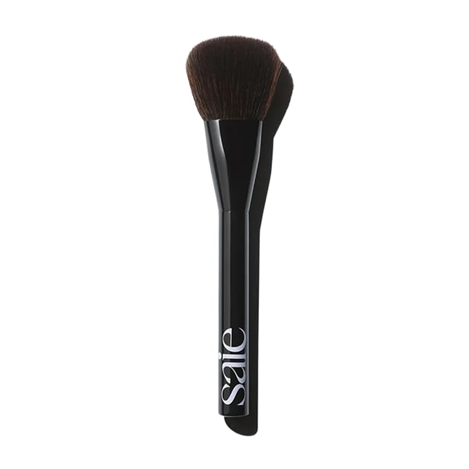 Saie Powder Blush Brush - Fluffy, Tapered Pressed or Loose Powder Brush for Easy Pickup, Diffused Application + Minimal Fallout - Made with Vegan, Cruelty-Free Synthetic Bristles (1 Count)