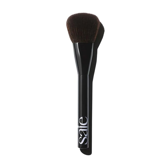 Saie Powder Blush Brush - Fluffy, Tapered Pressed or Loose Powder Brush for Easy Pickup, Diffused Application + Minimal Fallout - Made with Vegan, Cruelty-Free Synthetic Bristles (1 Count)