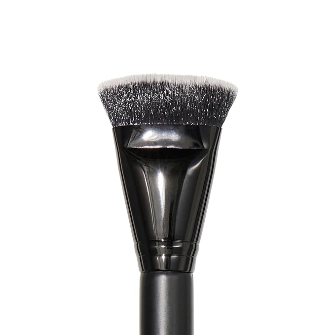 e.l.f. Contouring Brush, Makeup Brush For Creating Flawless Dimension & Sculpting, Use With Bronzer Powder, Liquids & Creams, Vegan & Cruelty-Free